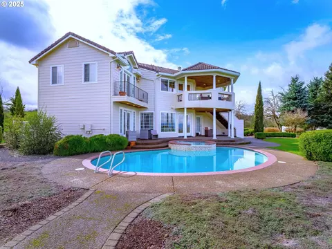 8580 SE Hillview Dr, Amity, OR 97101