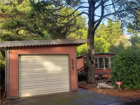 1600 Rhododendron Dr #277, Florence, OR 97439