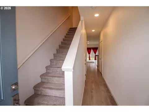 Entry Way - 1272 S Quartz Dr, Cornelius, OR 97113 photo 1 of 4