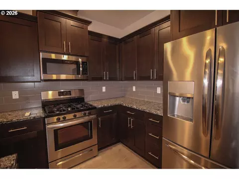 Kitchen - 1272 S Quartz Dr, Cornelius, OR 97113 photo 1 of 3