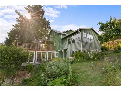 772 Division St, Oregon City, OR 97045