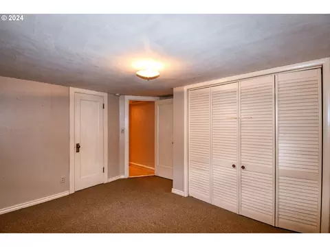 Bedroom - 215 NW Despain Ave, Pendleton, OR 97801 photo 6 of 6