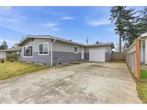2175 State St, North Bend, OR 97459