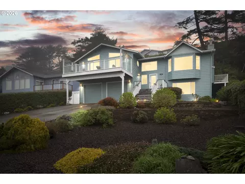 2105 NW Parker Ave, Waldport, OR 97394