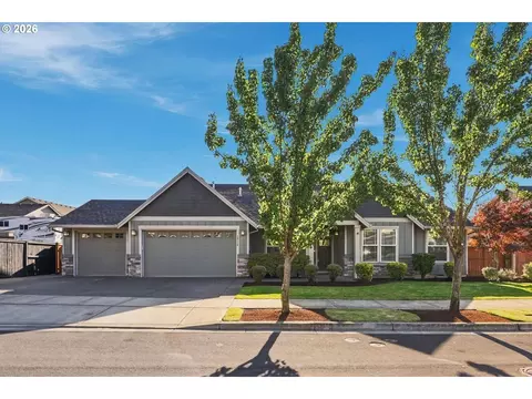 19114 Windmill Dr, Oregon City, OR 97045