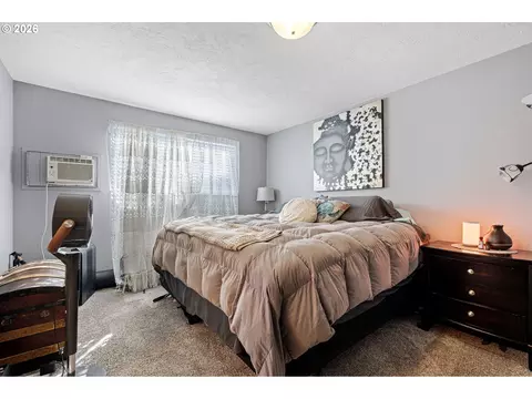 Bedroom - 4559 Souza St, Eugene, OR 97402 photo 1 of 7