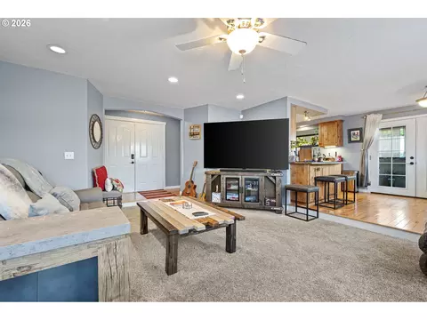 Living - 4559 Souza St, Eugene, OR 97402 photo 3 of 3