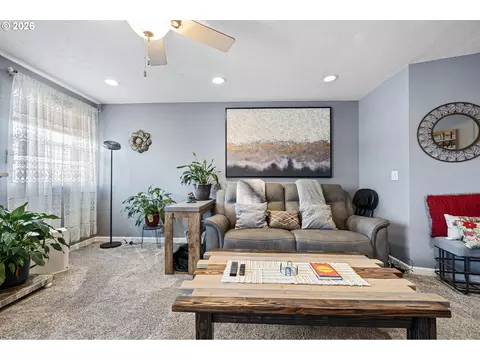 Living - 4559 Souza St, Eugene, OR 97402 photo 2 of 3