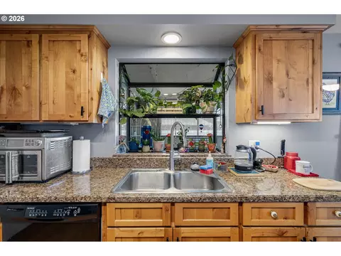 Kitchen - 4559 Souza St, Eugene, OR 97402 photo 2 of 5