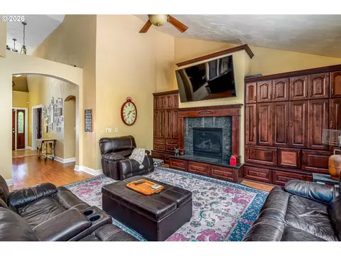 6171 Fernhill Loop, Springfield, OR 97478 photo 14
