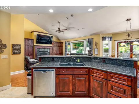 6171 Fernhill Loop, Springfield, OR 97478 photo 18