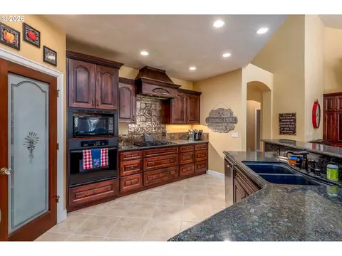 6171 Fernhill Loop, Springfield, OR 97478 photo 16