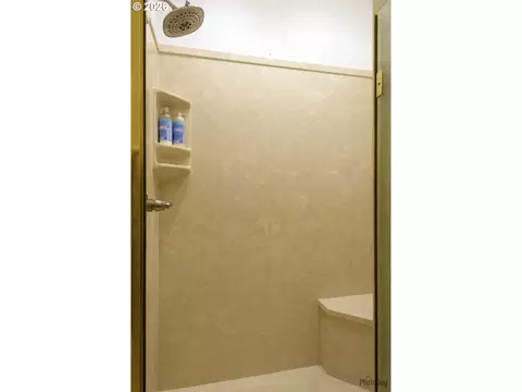 6171 Fernhill Loop, Springfield, OR 97478 photo 12