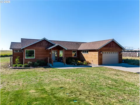 89570 Ocean Dr, Warrenton, OR 97146