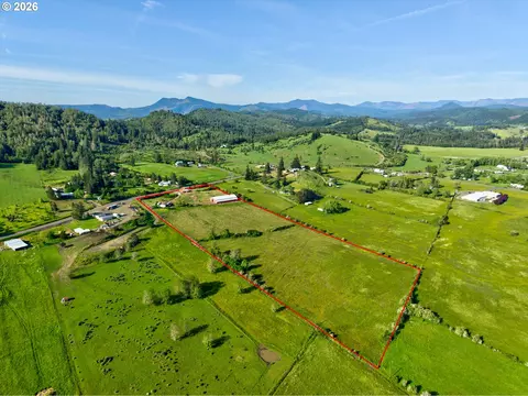 2529 Northside Rd, Sutherlin, OR 97479 photo 3
