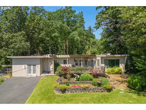 5823 Glen Echo Ave, Gladstone, OR 97027