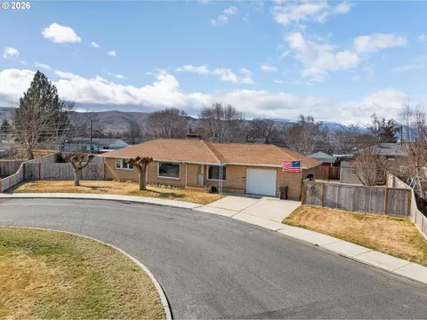 2975 N 3rd St, Baker City, OR 97814