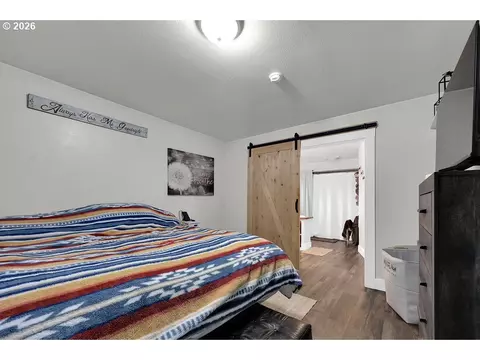 Bedroom - 1215 Irving Rd, Eugene, OR 97404 photo 2 of 2
