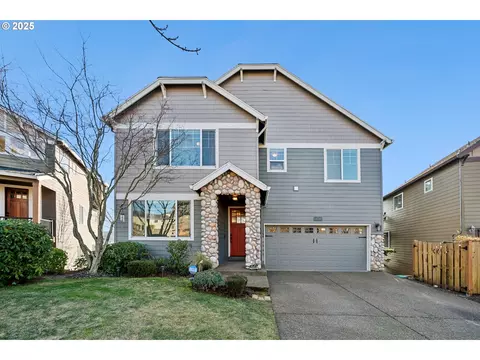 13040 SE Meadehill Ave, Happy Valley, OR 97086