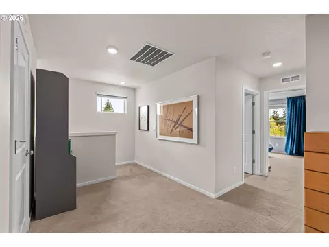Entry Way - 3085 U St, Springfield, OR 97477 photo 3 of 3