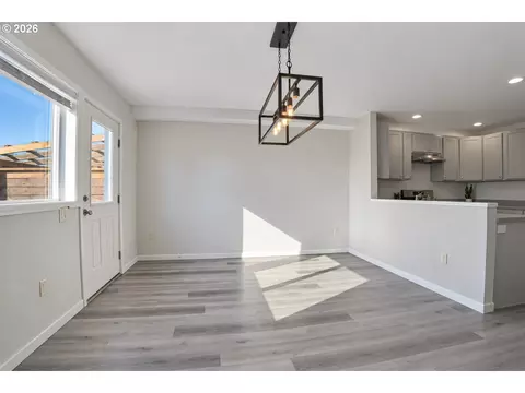 Dining - 790 St Charles St, Eugene, OR 97402 photo 1 of 1