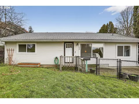 290 N 4th St, Saint Helens, OR 97051