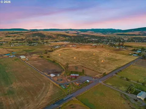 View/Area - 70775 Middle Rd, Elgin, OR 97827 photo 1 of 13