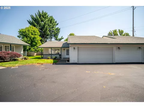 8327 NE 54th St #9, Vancouver, WA 98662