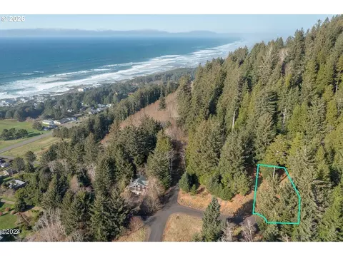 509 Creekside Ln, Yachats, OR 97498