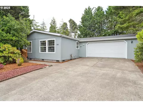 141 43rd Way, Florence, OR 97439
