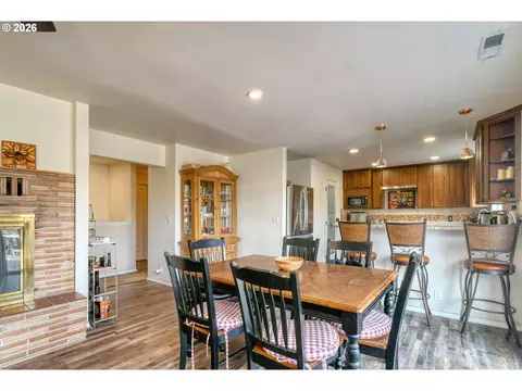 Dining - 73877 Caldwell Ln, Pendleton, OR 97801 photo 2 of 2