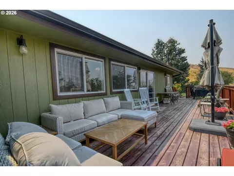 Exterior - 73877 Caldwell Ln, Pendleton, OR 97801 photo 1 of 8