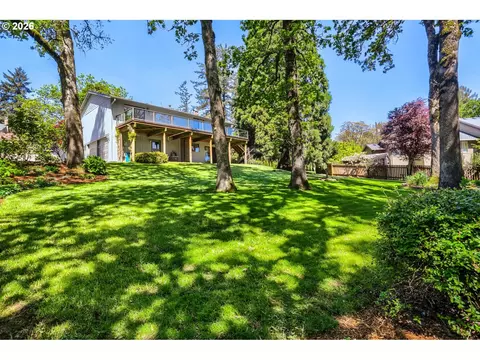 Exterior - 4291 Riverview Dr, West Linn, OR 97068 photo 9 of 11