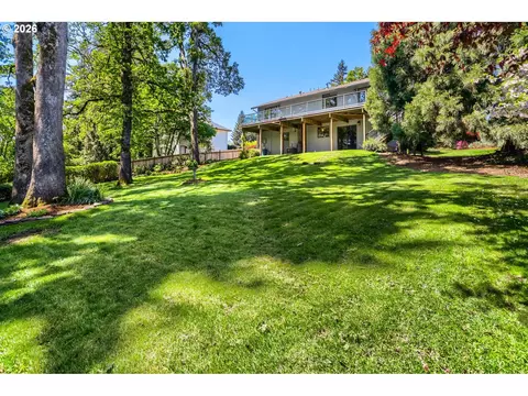 Exterior - 4291 Riverview Dr, West Linn, OR 97068 photo 10 of 11