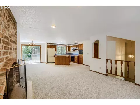 Living - 4291 Riverview Dr, West Linn, OR 97068 photo 5 of 8