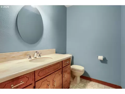 Bath - 4291 Riverview Dr, West Linn, OR 97068 photo 1 of 4