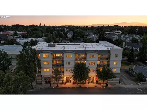 318 NE Roberts Ave #204, Gresham, OR 97030