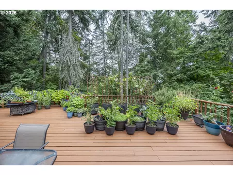 Exterior - 2588 W 28th Ave, Eugene, OR 97405 photo 14 of 14