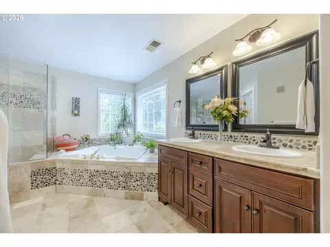 Bath - 2588 W 28th Ave, Eugene, OR 97405 photo 1 of 5