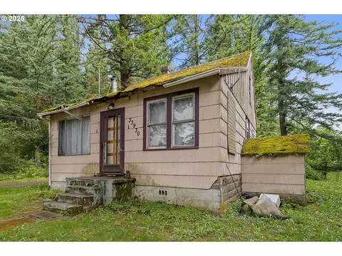 33930 E Hist Columbia River Hwy, Corbett, OR 97019