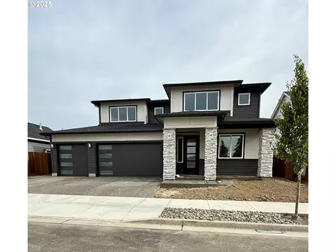 17205 NE 83rd St, Vancouver, WA 98682