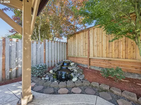 Exterior - 3244 SE 24th Ter, Gresham, OR 97080 photo 4 of 10