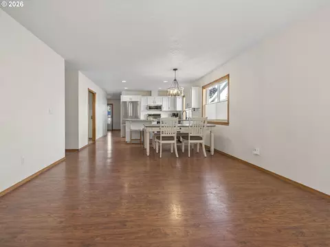 Living - 3244 SE 24th Ter, Gresham, OR 97080 photo 1 of 4