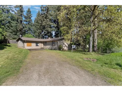 8621 SE Strawberry Ln, Milwaukie, OR 97267