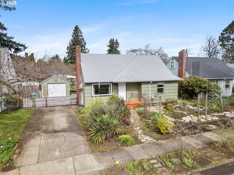 8913 SE Clay St, Portland, OR 97216
