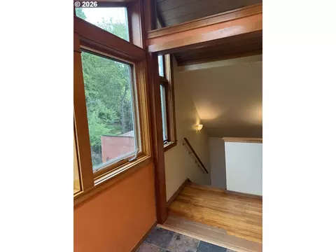 Entry Way - 2359 Columbia St, Eugene, OR 97403 photo 4 of 4