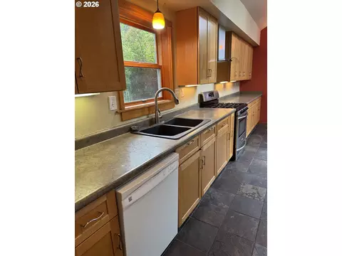 Kitchen - 2359 Columbia St, Eugene, OR 97403 photo 1 of 3
