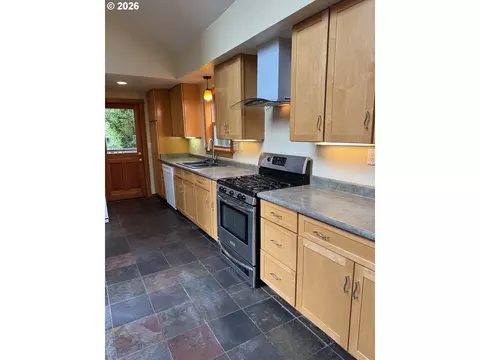 Kitchen - 2359 Columbia St, Eugene, OR 97403 photo 3 of 3