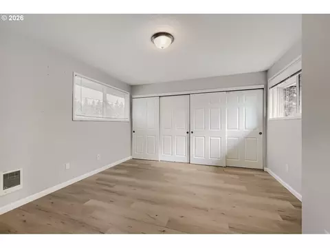Bedroom - 1312 NE Hogan Dr #164, Gresham, OR 97030 photo 3 of 3