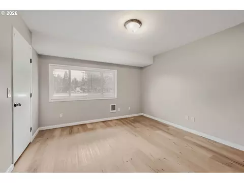 Bedroom - 1312 NE Hogan Dr #164, Gresham, OR 97030 photo 2 of 3
